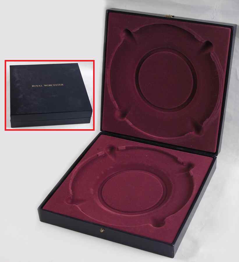 Audubon Birds Display Box-Holds 2 Plates - Boxed by Royal Worcester-1