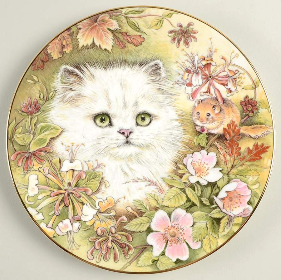 Kitten Encounters Cat And Mouse - Boxed by Royal Worcester-1