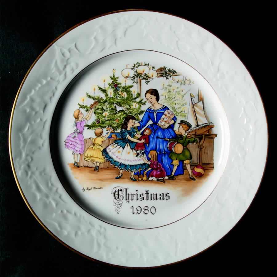 Victorian Family Christmas Morning - Boxed by Royal Worcester-1