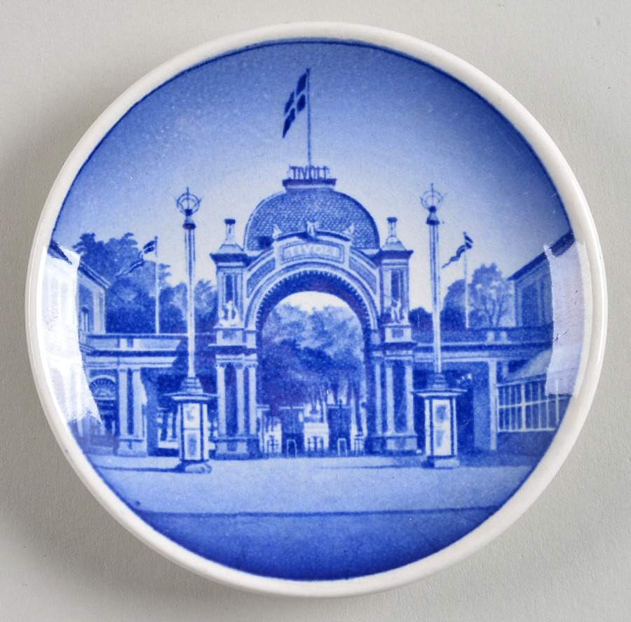 Danish & Nordic Plaquettes-2010 Series Tivoli Gate - No Box by Royal Copenhagen-1