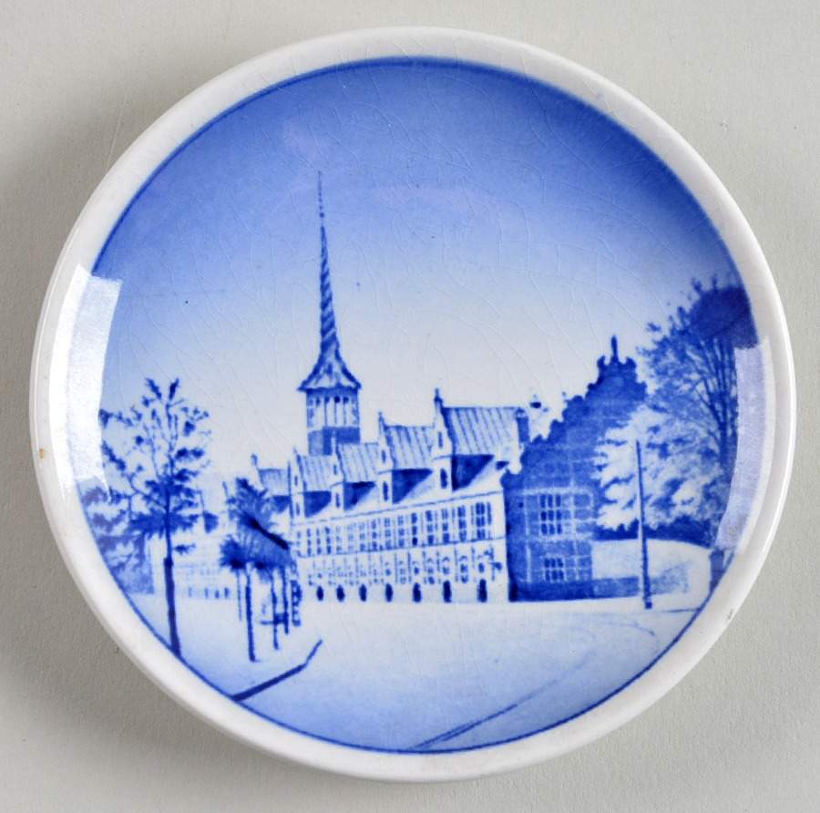 Danish & Nordic Plaquettes-2010 Series Borsen - Stock Exchange - No Box by Royal Copenhagen-1