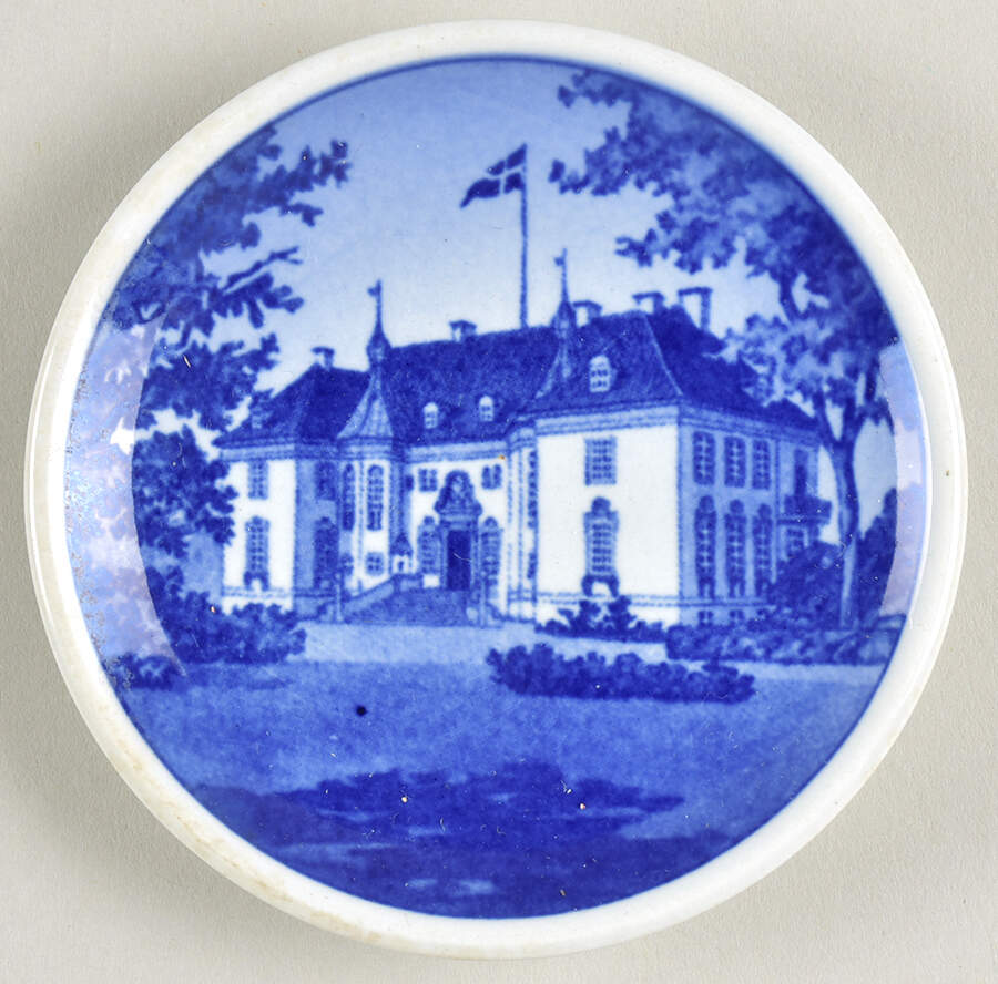 Danish & Nordic Plaquettes-2010 Series Marselisborg Slot-Marselisborg Palace - No Box by Royal Copenhagen-1