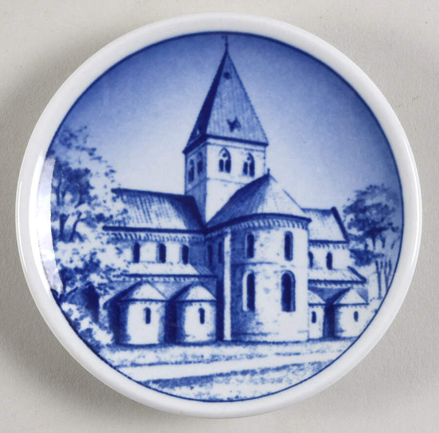 Danish & Nordic Plaquettes-2010 Series Ringsted Kirke - No Box by Royal Copenhagen-1