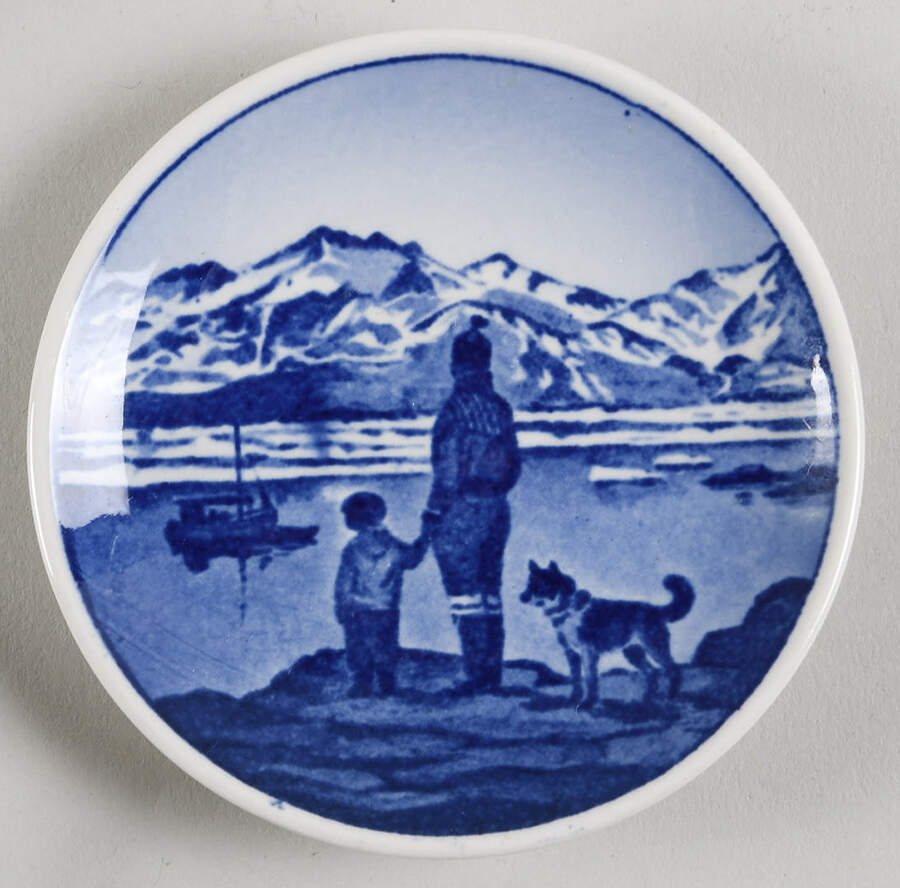 Danish & Nordic Plaquettes-2010 Series Paa Udkig Efter Faar, Gronland - No Box by Royal Copenhagen-1