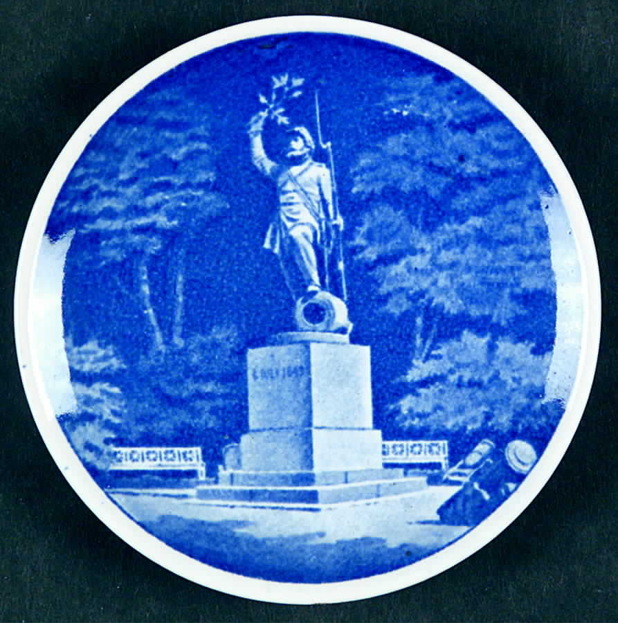 Danish & Nordic Plaquettes-2010 Series Landsoldaten, Fredericia - No Box by Royal Copenhagen-1