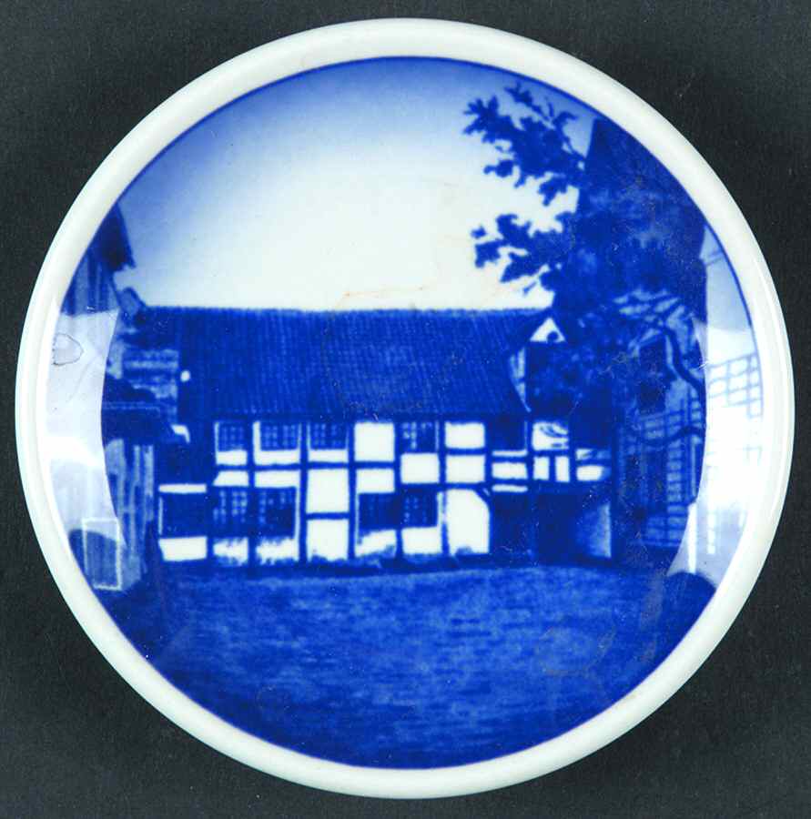 Danish & Nordic Plaquettes-2010 Series Willemoesgaarden, Assens - No Box by Royal Copenhagen-1