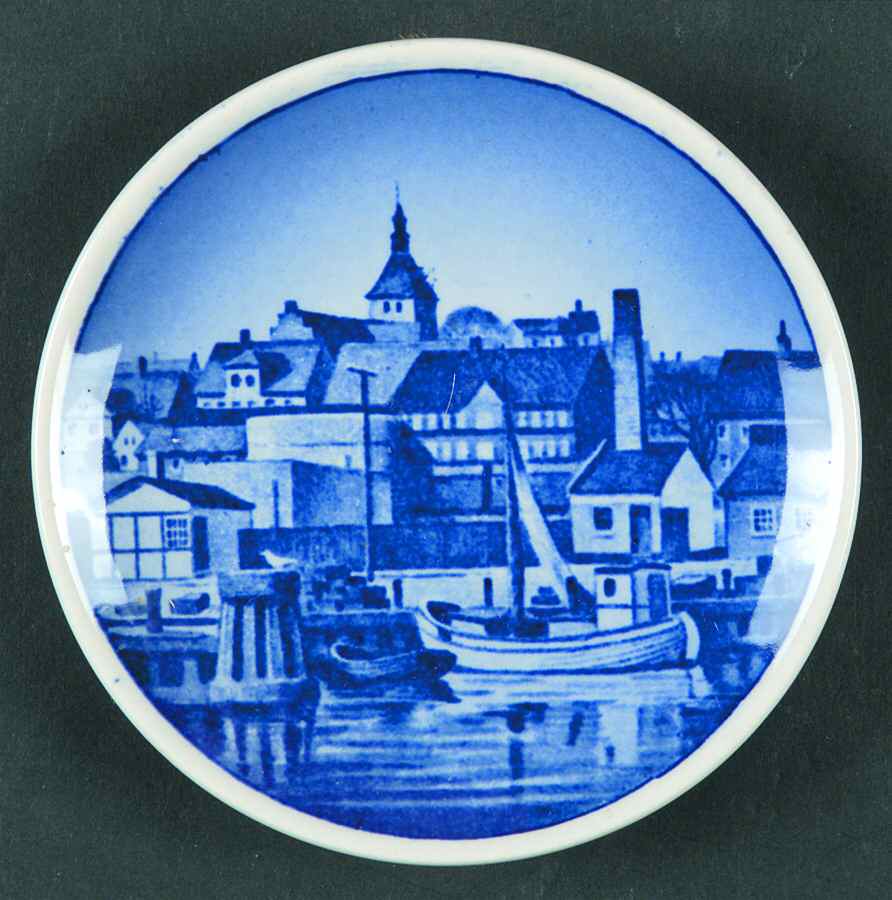 Danish & Nordic Plaquettes-2010 Series Svendborg Havn - No Box by Royal Copenhagen-1