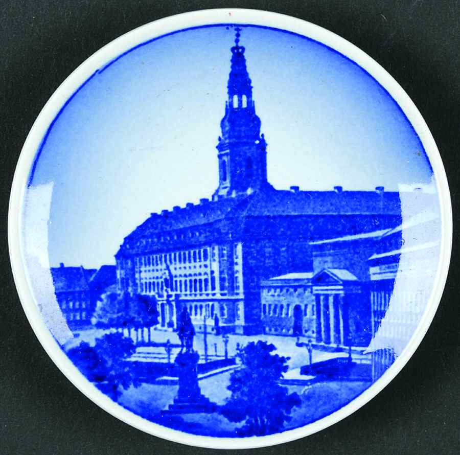 Danish & Nordic Plaquettes-2010 Series Christiansborg Slot - No Box by Royal Copenhagen-1