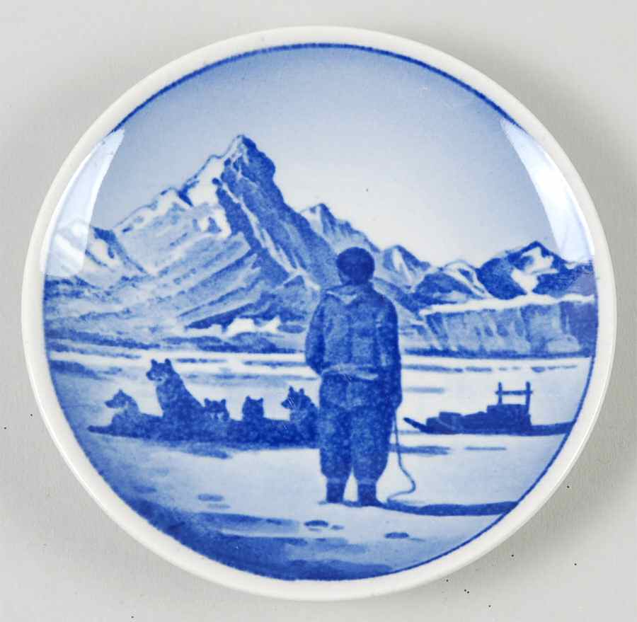 Danish & Nordic Plaquettes-2010 Series Hundeslaede, Gronland - No Box by Royal Copenhagen-1