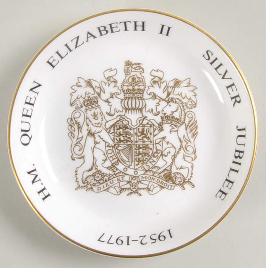 Royal Worcester Royalty Giftware Elizabeth Ii Silver Jubilee Tray - No Box by Royal Worcester-1