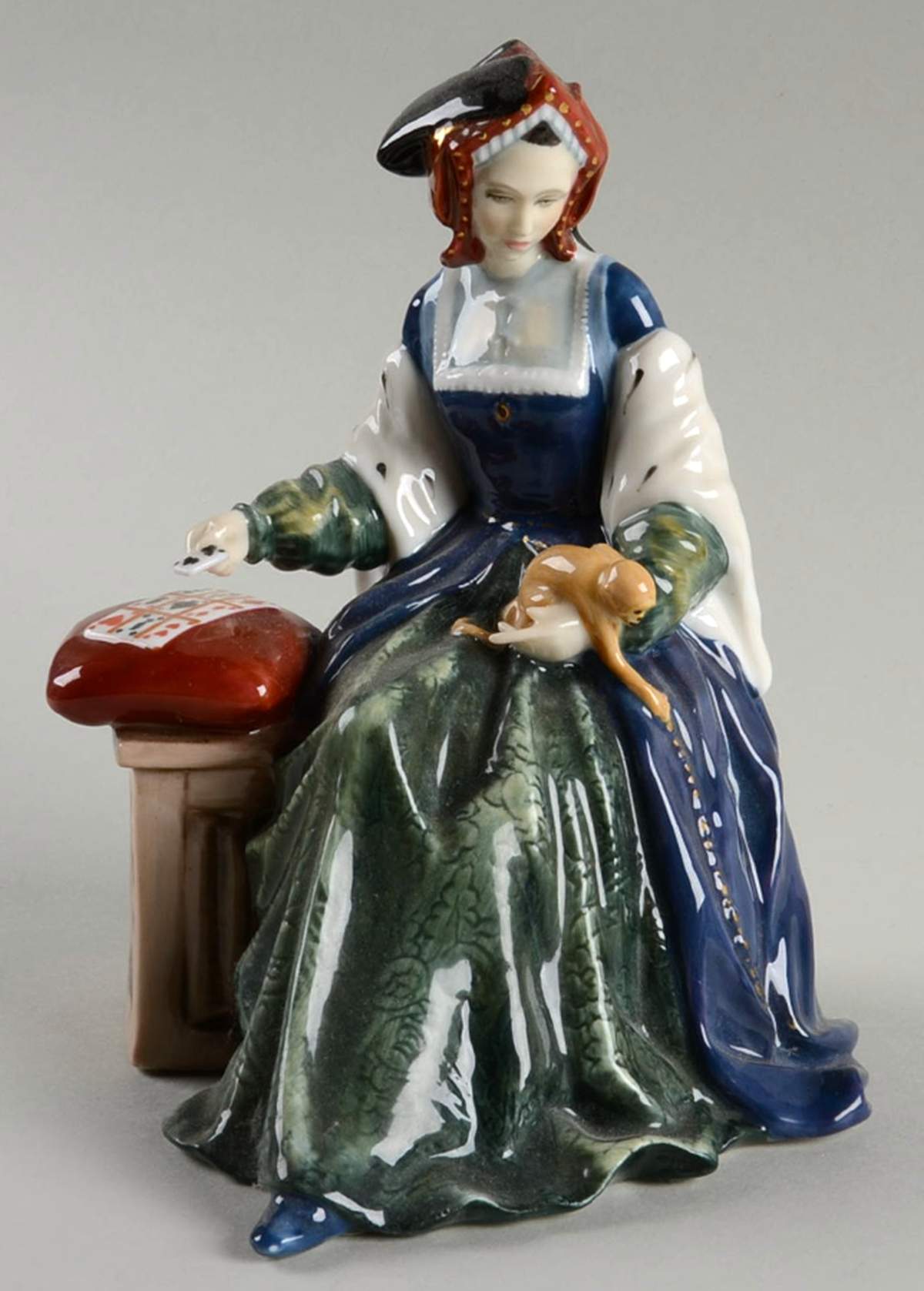 Six Wives of Henry VIII-Figurine Catherine Of Aragon - Boxed by Royal Doulton-1
