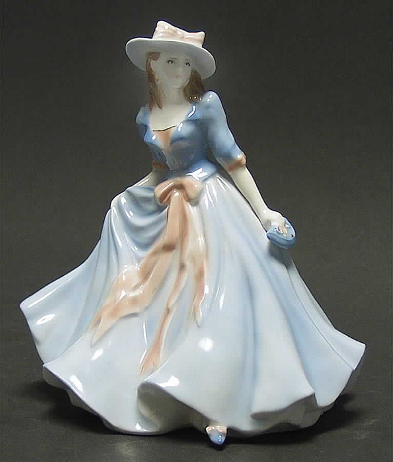 Les Petites Fiona - No Box by Royal Worcester-1