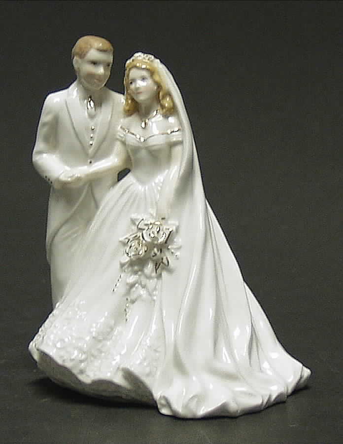 Golden Moments Figurine Bride And Groom - Boxed by Royal Worcester-1