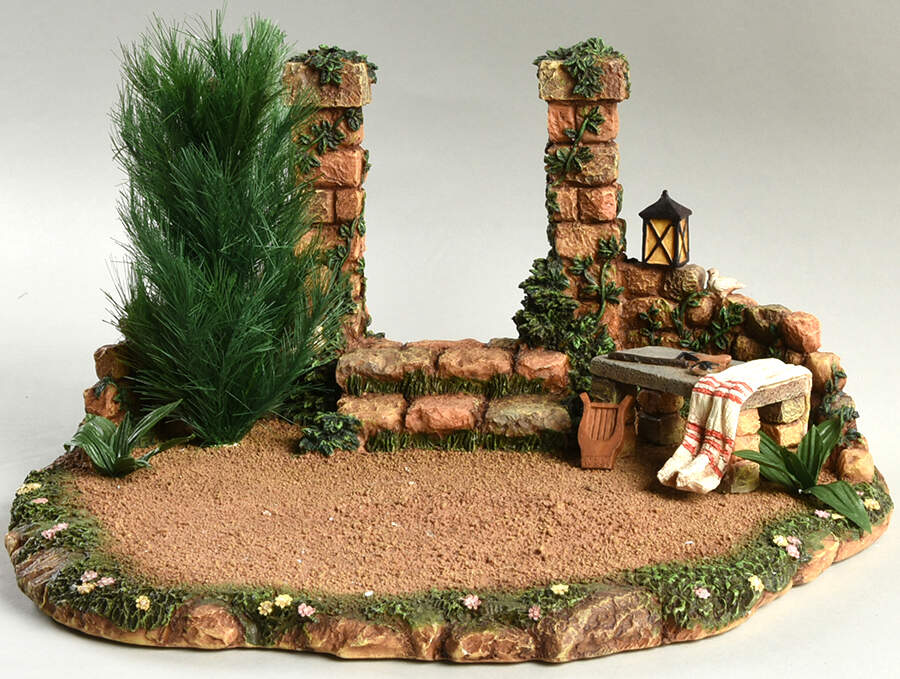 Fontanini Heirloom Nativity 5" Scale The Courtyard - Boxed by Roman-1