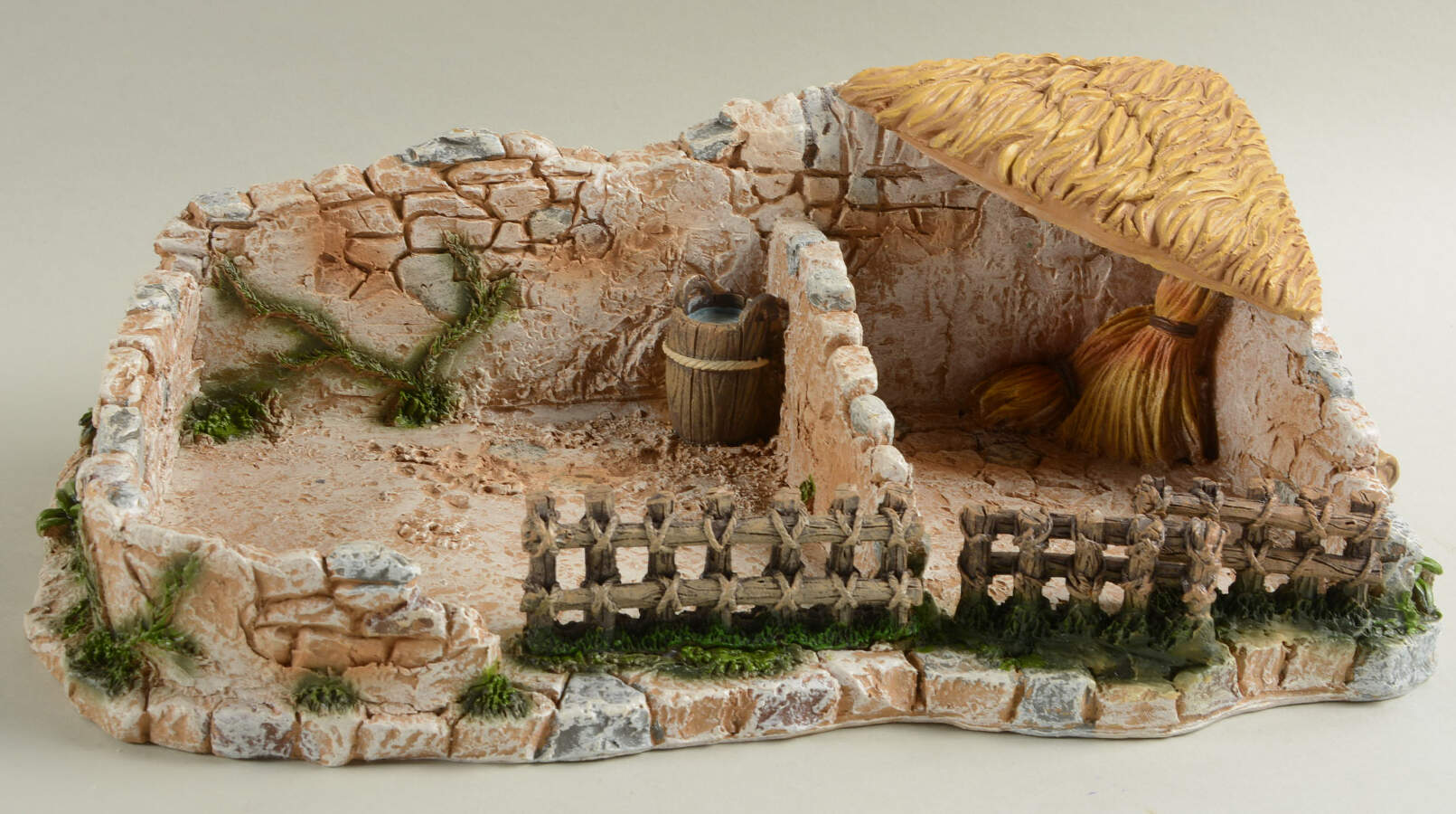 Fontanini Nativity 7.5" Animal Corral - Boxed by Roman-1
