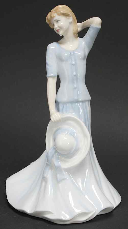 Chelsea Collection-Figurines Katie - Boxed by Royal Doulton-1