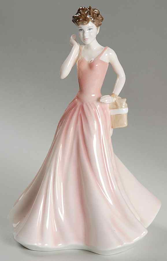 Chelsea Collection-Figurines Georgina - Boxed by Royal Doulton-1