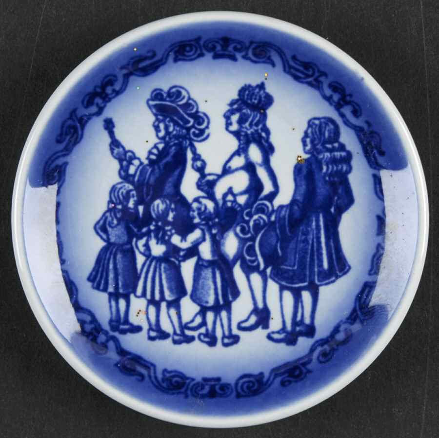 Hans Christian Anderson Plaque Emperor's New Clothes (Kejserens Nye Kla - No Box by Royal Copenhagen-1
