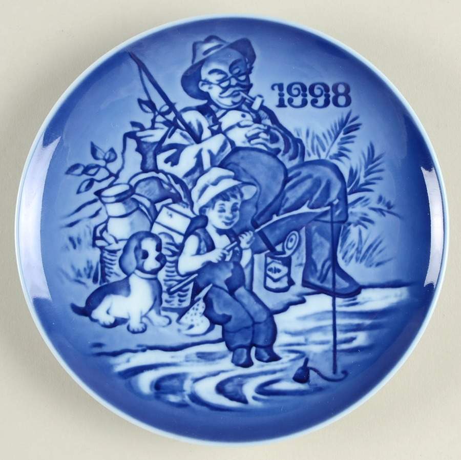 Grandparents Plate Series Going Fishing - With Box by Royal Copenhagen-1