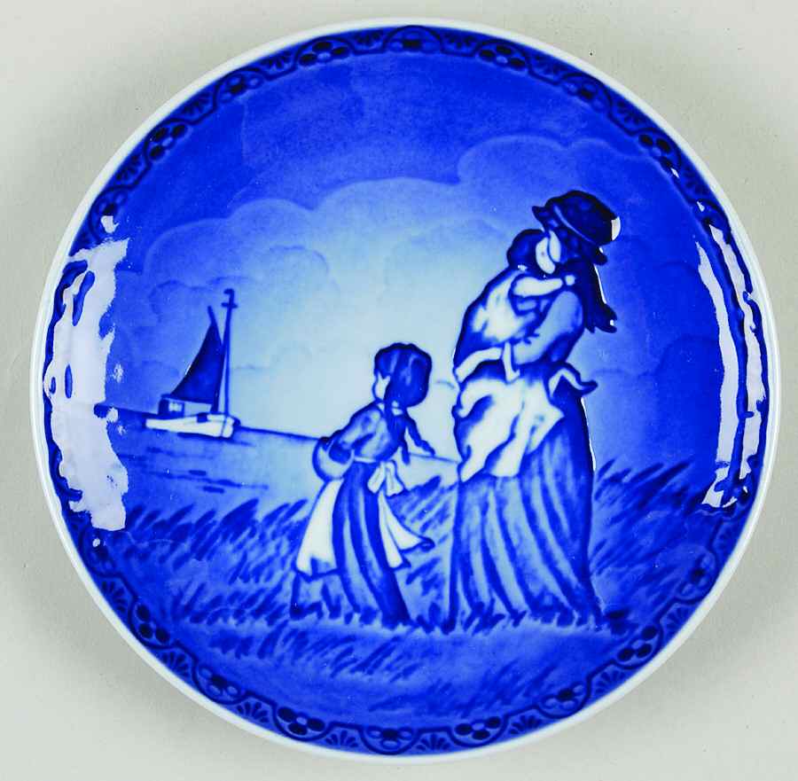 Mother And Child Plate Father's Homecoming - With Box by Royal Copenhagen-1