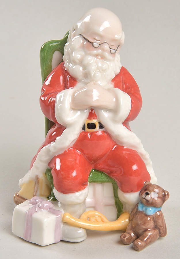Annual Santa Figurine 2007-Santa Is Taking A Nap - Boxed by Royal Copenhagen-1