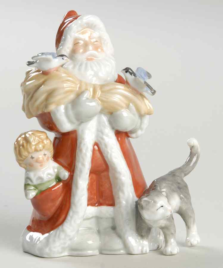 Annual Santa Figurine 2010-Santa Feeding The Birds - Boxed by Royal Copenhagen-1