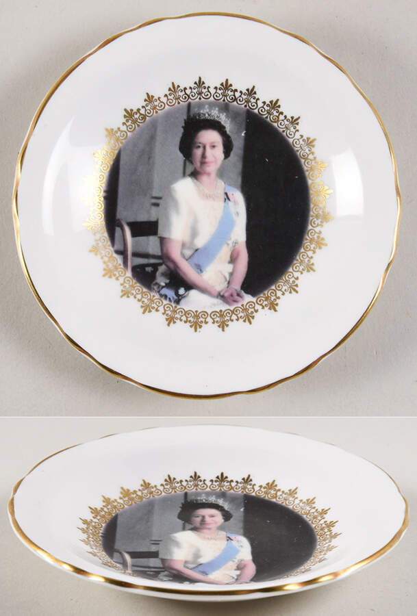 Royal Grafton Royalty Giftware Elizabeth Ii 60th Birthday Plate - Boxed by Royal Grafton-1