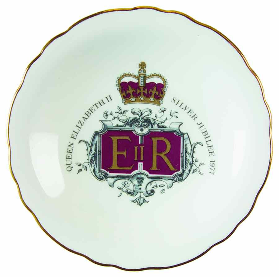 Royal Grafton Royalty Giftware Queen Elizabeth Ii Silver Jubilee - No Box by Royal Grafton-1