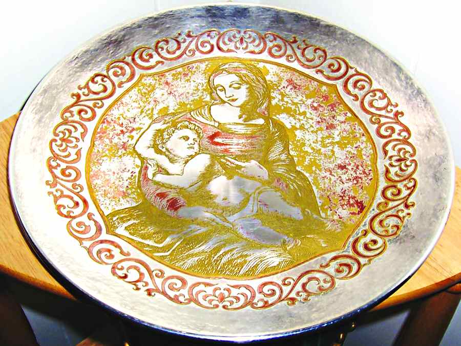 Reed & Barton Annual Damascene Madonna And Child - No Box by Reed & Barton-1
