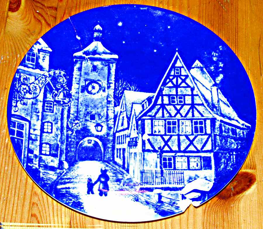 Royal Bavaria Christmas Plate Rothenburg Ob Der Tauber - Boxed by Royal Bavaria-1