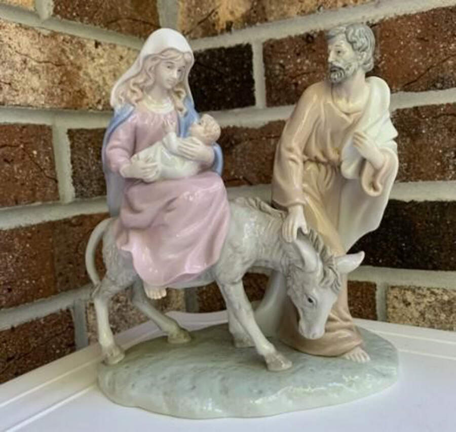 Valencia Classics Flight Out Of Egypt - Boxed by Roman-1