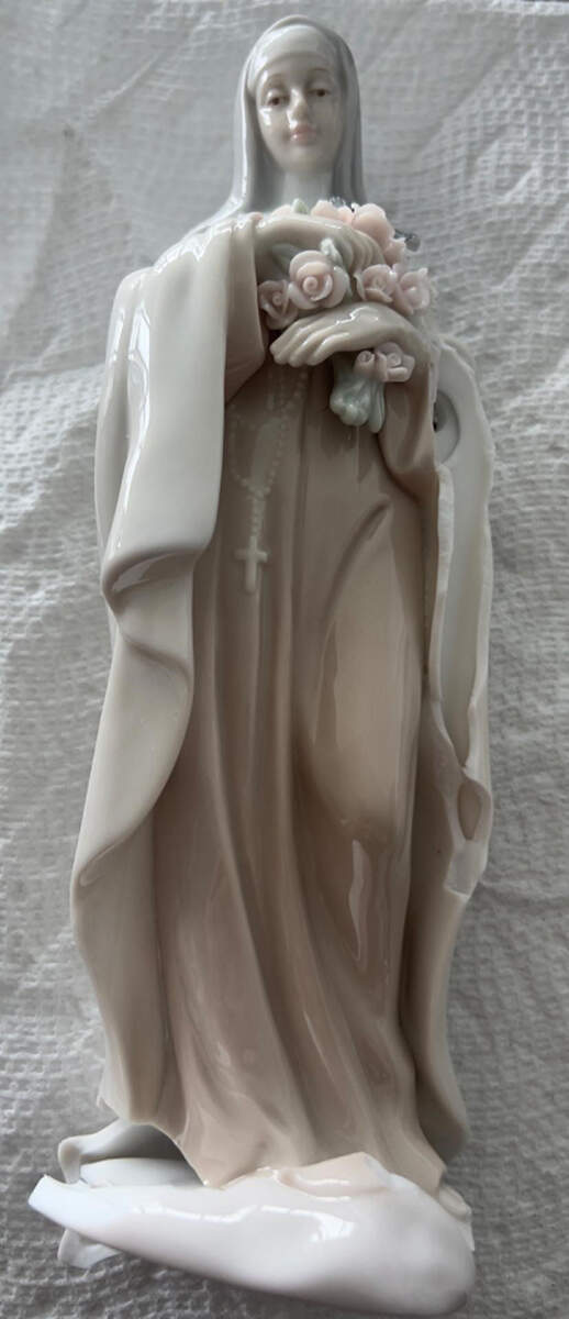 Valencia Classics Madonna With Flowers - Boxed by Roman-1