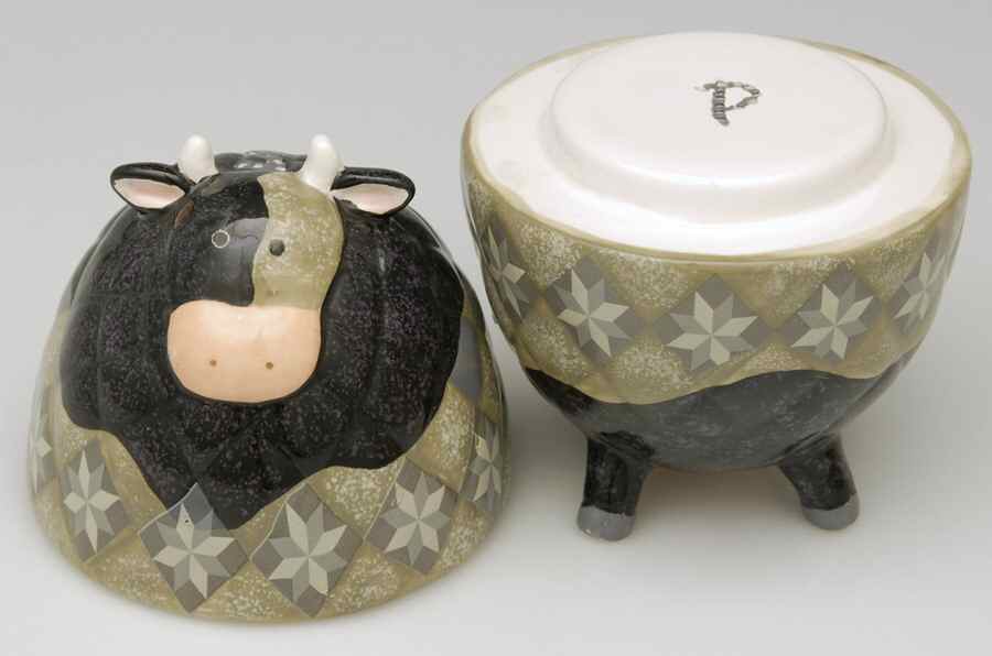 Patchwork Giftware Cow Salt & Pepper-Stackable - Boxed by Roman-1