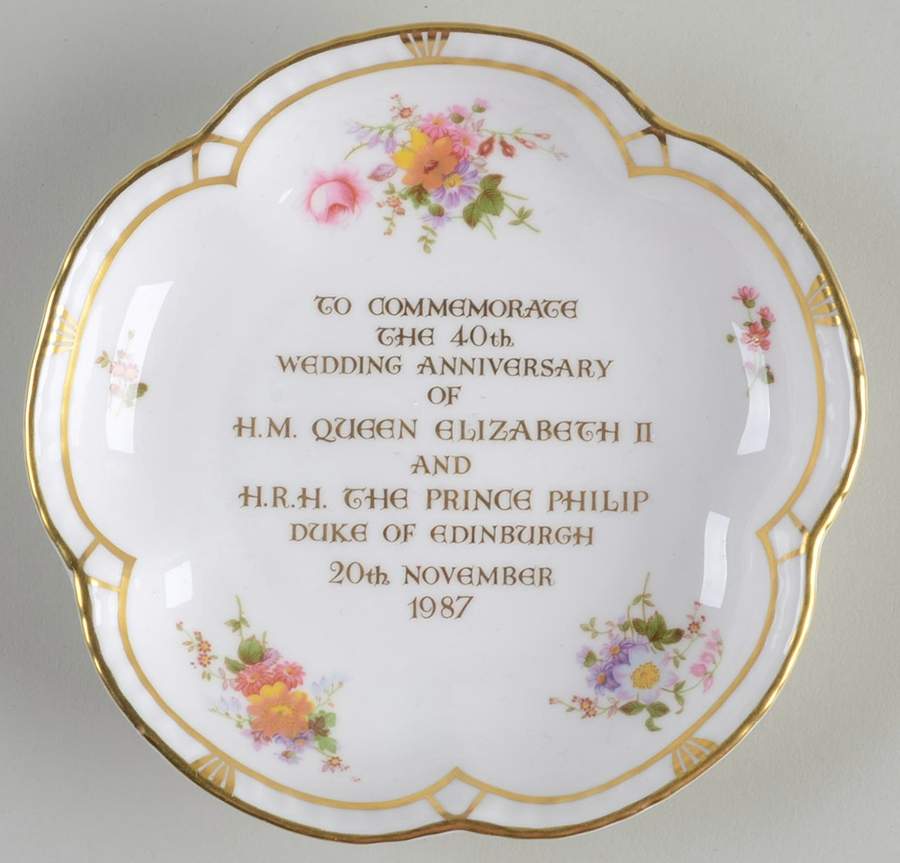 Royalty Commemoratives Elizabeth Ii & Philip 40th Anniversary T - No Box by Royal Crown Derby-1