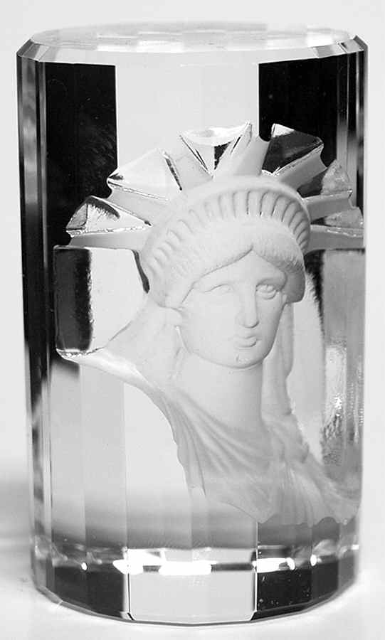 Crystalle-Destinations Statue Of Liberty - No Box by Roman-1