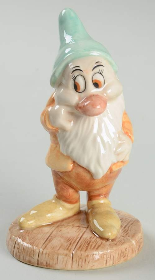 Snow White & the Seven Dwarfs Bashful - Boxed by Royal Doulton-1