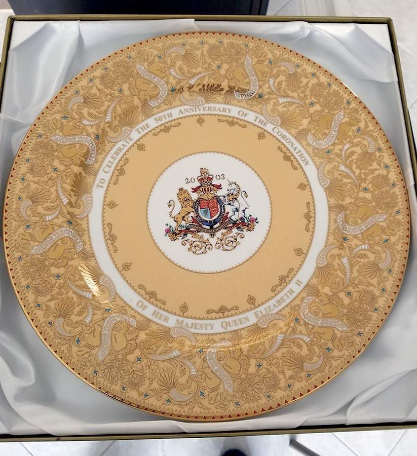 Royal Collection Royalty Giftware Elizabeth Ii 50th Anniver-Plate - No Box by Royal Collection-England-1