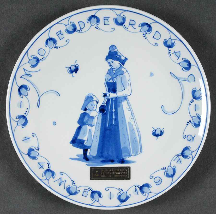 Mother's Day By Royal Delft Mother And Daughter - No Box by Royal Delft-1