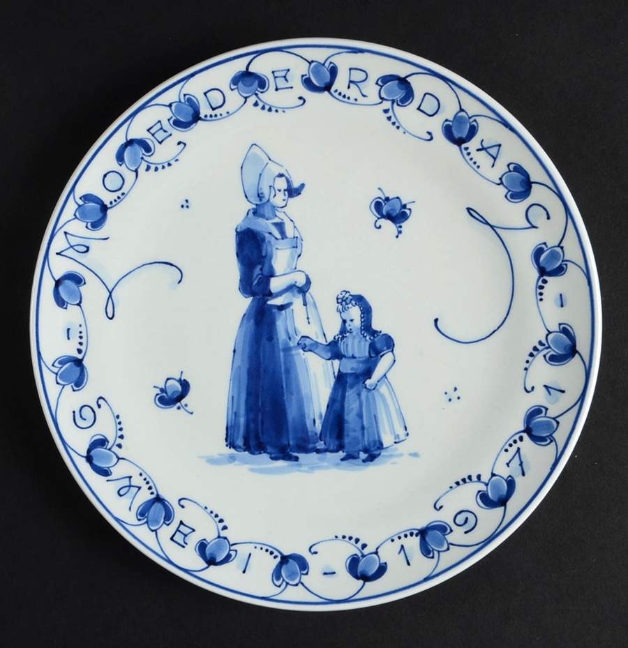 Mother's Day By Royal Delft Mother And Daughter - No Box by Royal Delft-1