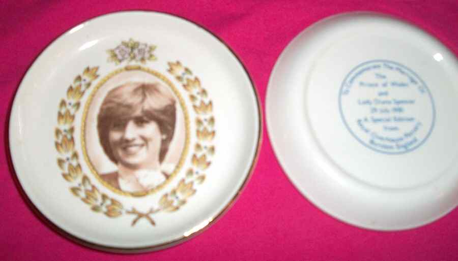 Royal Overhouse Royalty Giftware Lady Diana Spencer - No Box by Royal Overhouse-1