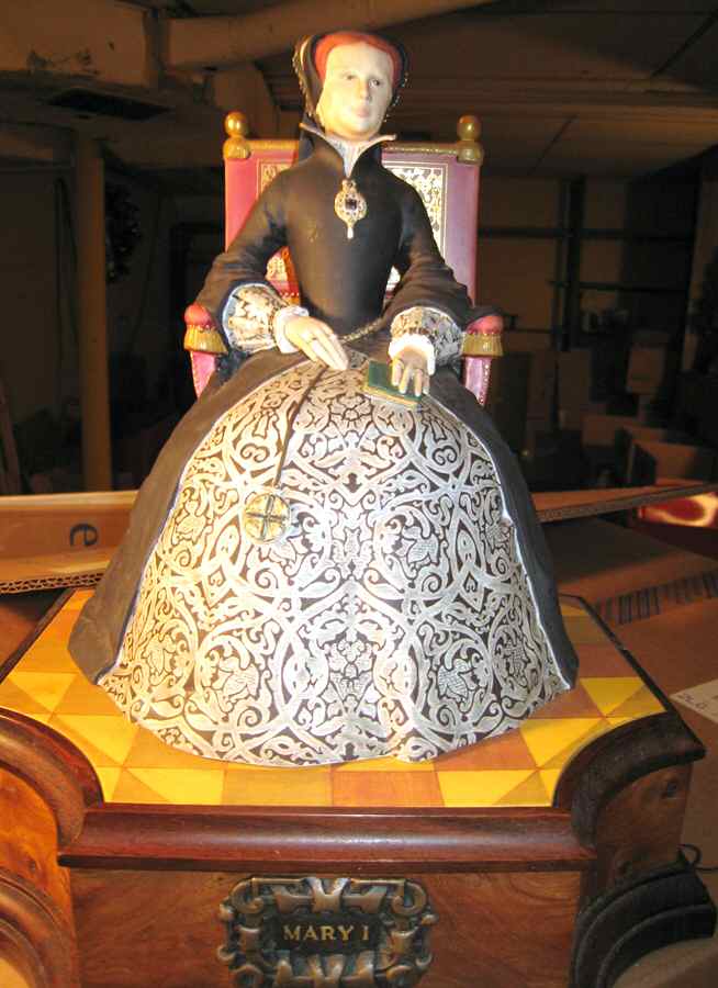 Queens Regnant Queen Mary I - No Box by Royal Worcester-1