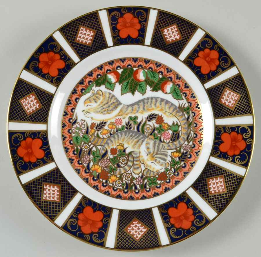 Imari Paperweight Plate-Groviers of Sidmouth Clover  And Lavender - No Box by Royal Crown Derby-1