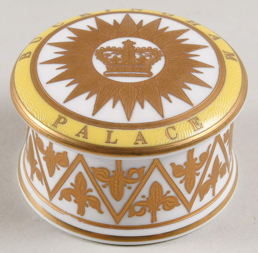 Buckingham Palace Annual Boxes 2008 Buckingham Palace - With Box Bx2008 by Royal Collection-England-1