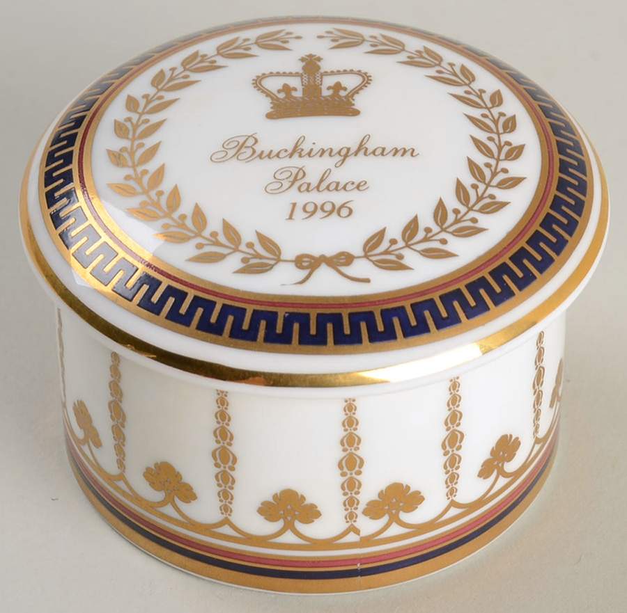 Buckingham Palace Annual Boxes 1996 Buckingham Palace - No Box Nb1996 by Royal Collection-England-1