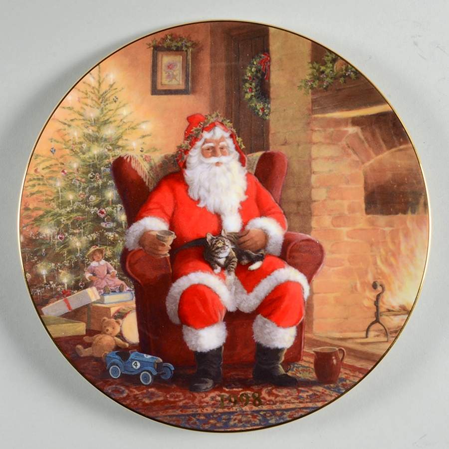Santa Plates A Well Earned Break - Boxed by Royal Doulton-1