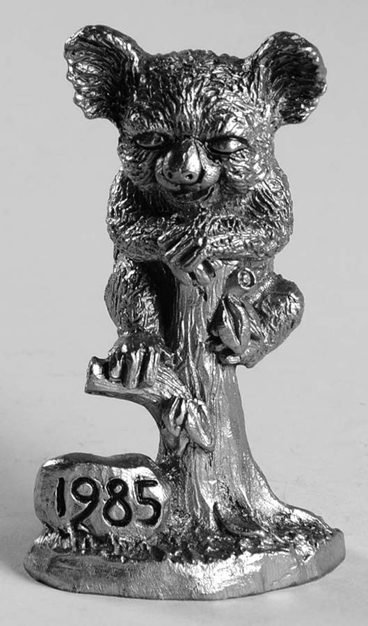 Pewter Figurines Show Bear,Colette1985 - No Box by Ricker Bartlett Casting Studio-1
