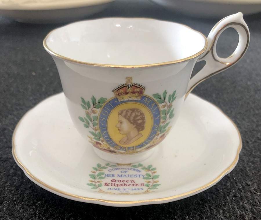 Radford Royalty Souvenirs Elizabeth Ii Coronation Cup/Saucer - No Box by Samuel Radford-1