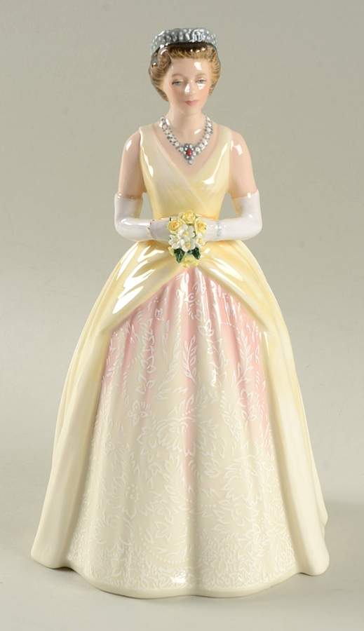 Royalty Queen Elizabeth Ii - No Box by Royal Doulton-1