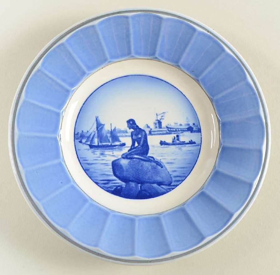 Danish Scenes - Plates Little Mermaid - No Box by Royal Copenhagen-1