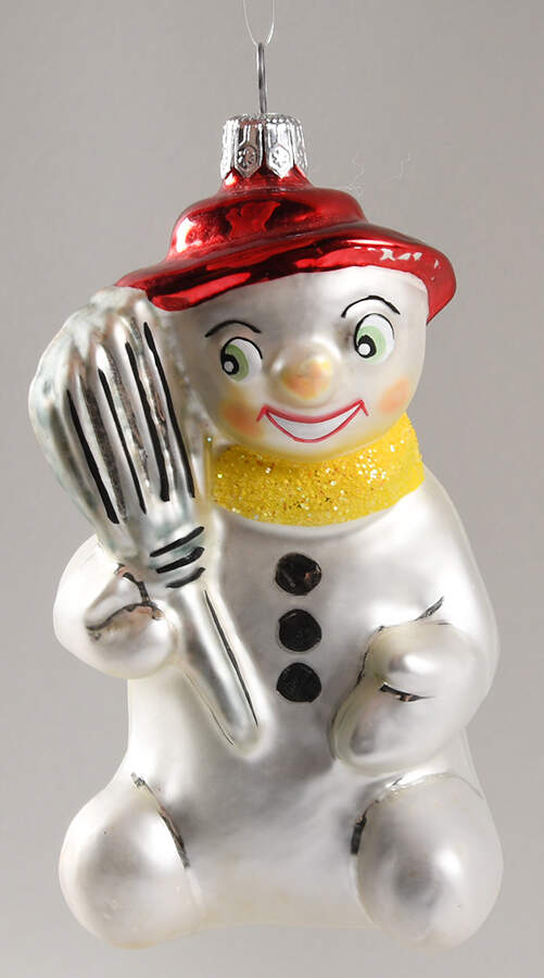 Snowmen with Broom Sloopy Snowman - No Box by Christopher Radko-1